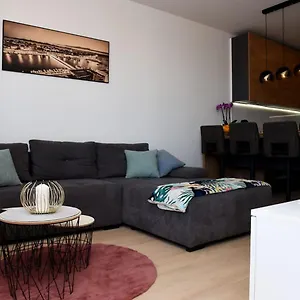 Luna Apartment